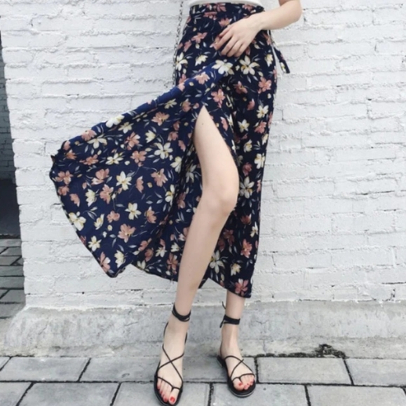 Wrap around Beach Skirts - Picture 5 of 5